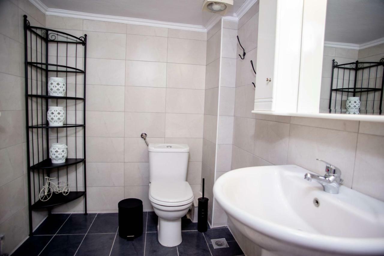 Thessaloniki Center Apartment On The Sea ภายนอก รูปภาพ